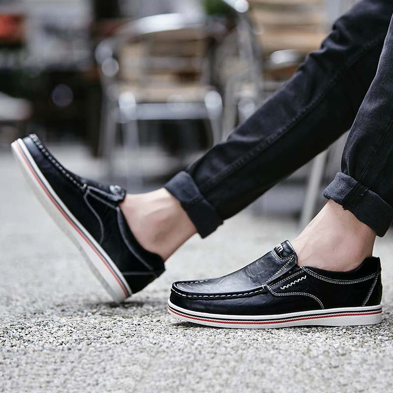 New Men Soft And Comfortable Leather Flat Skateboarding Shoes For Man Stylish Fashon Classic Loafers Walking Style Shoes
